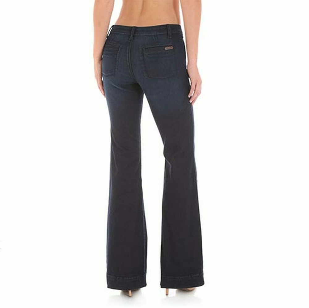 NWT Wrangler Retro Mae
